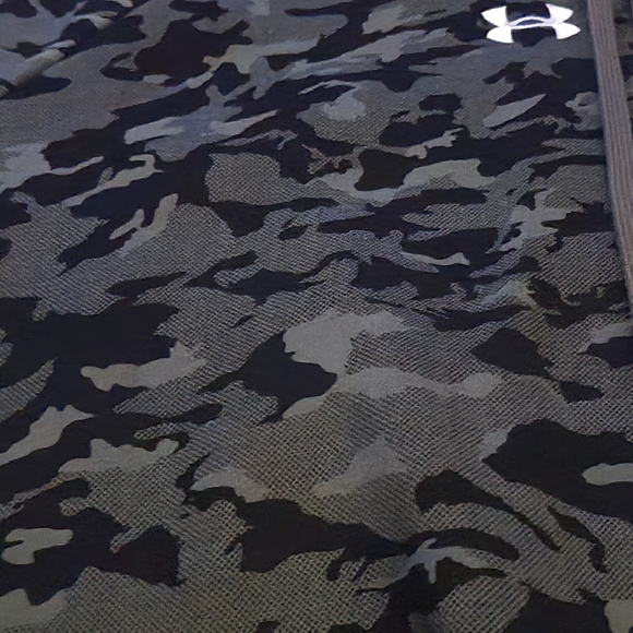 Under Armour Camouflage Hoodie - Picture 1 of 5